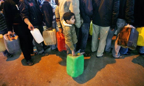 Palestinians queue for petrol in Rafah
