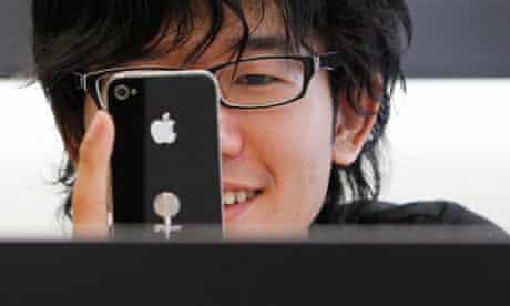 Apple’s iPhone rockets quarterly earnings by 95% to $6bn