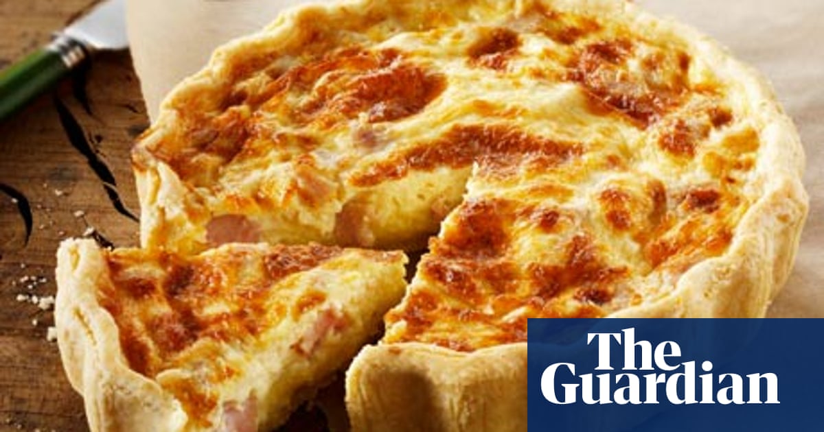 Best Easy Quiche Lorraine Recipe for 2023 - AtOnce