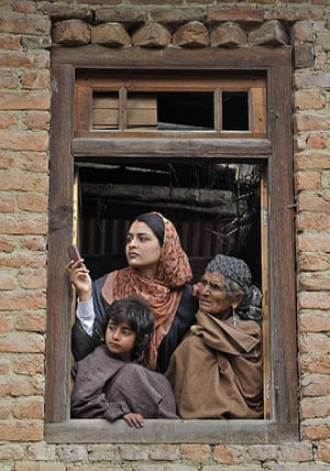 24 hours in pictures | News | The Guardian