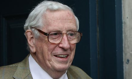 Garret FitzGerald, former Irish prime minister, seriously ill in