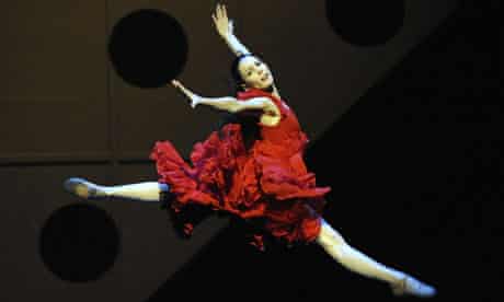 Rojo performing in Carmen, 2009.