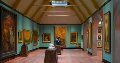 Messenger via facebook Messenger via facebook