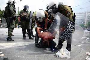 Greece: 15 June: General strike prompts violent clashes in Athens