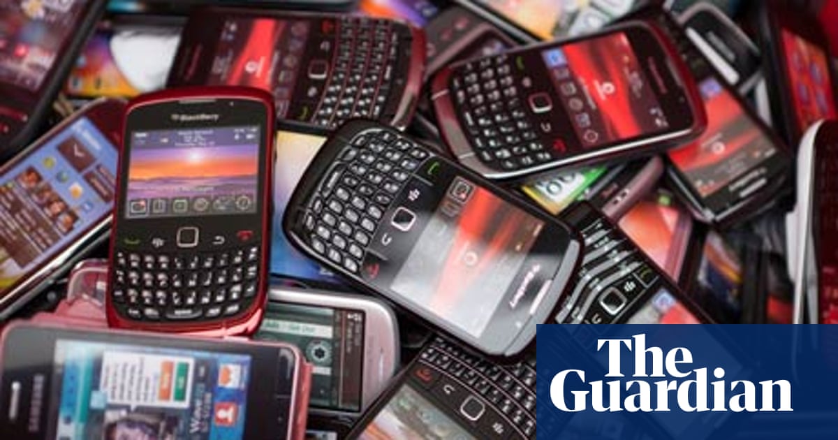 How The Smartphone Is Killing The Pc Smartphones The Guardian How The Smartphone Is Killing The Pc Smartphones The Guardian