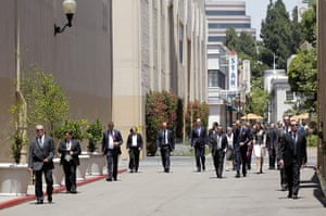 Royal visit to California: The Royal couple walk with Secret Service agents 