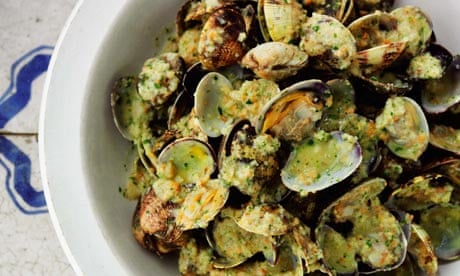 Clams with a garlic and nut picada