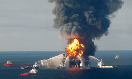 Deepwater Horizon rig burns