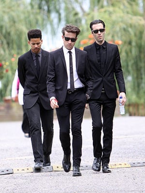 Amy Winehouse S Funeral In Pictures Music The Guardian