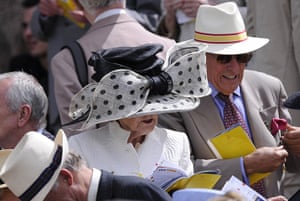 Glorious Goodwood : Goodwood racegoer wearing a fancy hat