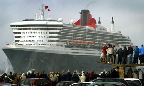 The Queen Mary 2 arrives in Southampton