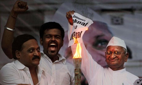 Anna Hazare burns anti-corruption legislation