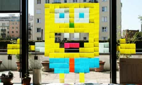 Spongebob Squarepants in a Paris office window