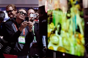 CES 2012: Industry affiliates take photos of the new LG 55-inch OLED television 