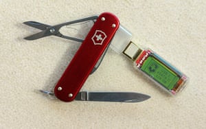 CES 2012: The Swiss Army Knife from Victorinox, with a 128 gigabyte drive