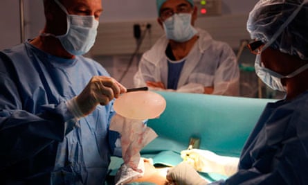 Remove all faulty breast implants, says leading UK surgeon | Health ...