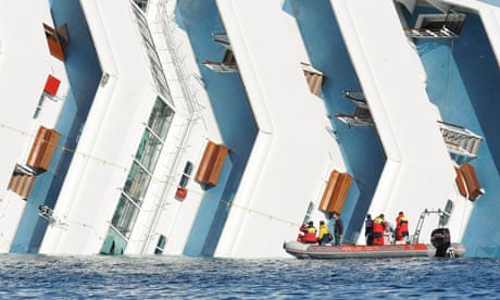 Rescuers by the Costa Concordia