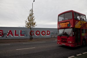 Peace Wall: The biggest Peace Wall in Belfast is the wall that runs along Cupar Way