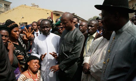 Goodluck Jonathan at scene of Boko Haram bomb 31/12/11