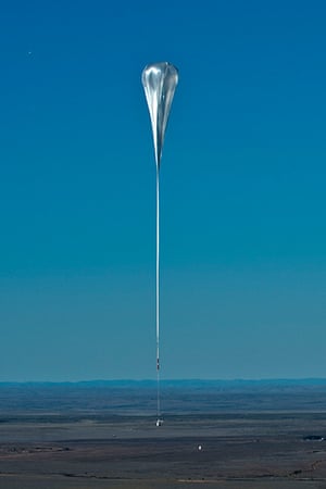 Skydive: The helium balloon carrying Felix Baumgartner ascends 