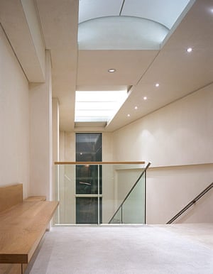 Stanton Williams projects: A minimal elegant hallway and stairs in modern shop