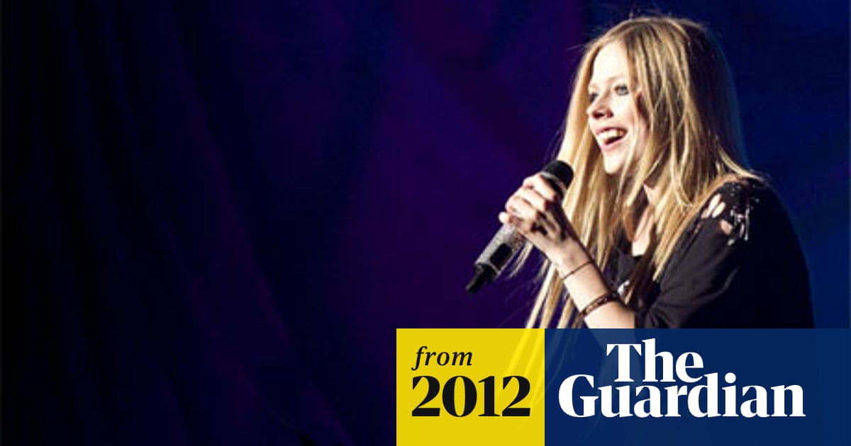 Avril Lavigne Shows Love For Fiance With Nickelback Cover Pop And Rock The Guardian