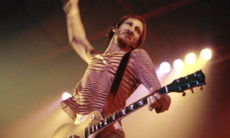 Pete Townshend on stage