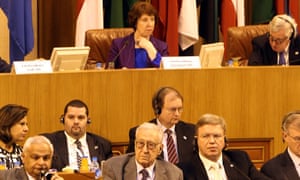 UN-Arab League envoy to Syria, Lakhdar Brahimi (top right), and EU high representative Catherine Ashton attend the Arab league ministers conference in Cairo