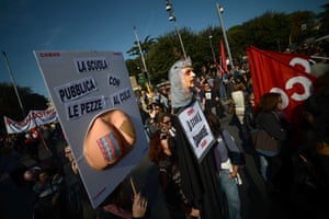 Euro protests: Rome, Italy: Demonstrators hold a placard