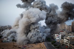 Bernat Armangue: Smoke rises after an Israeli forces strike in Gaza City