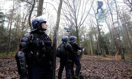 French riot police near Nantes