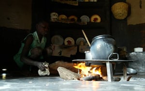 2012 in MDG: ZIMBABWE-ECONOMY-FOOD-HUNGER-FARM