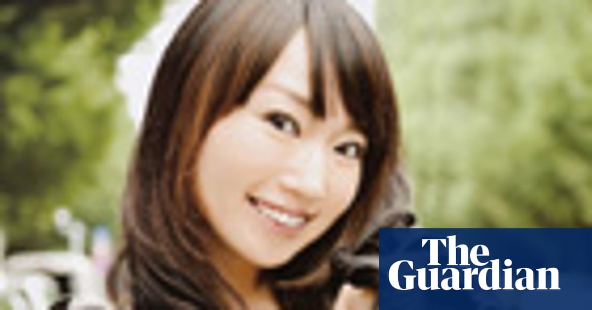 Curry warriors stephen scoring barry passes rick list nba 2nd bucks pulls milwaukee guard against 12 songs of Christmas: Kanae Ito – Happy Xmas | Pop and rock | The Guardian