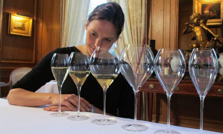 Champagne bubbles – it's all in the glass, Wine