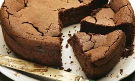 Dan Lepard S Walnut Cake Recipes Cake The Guardian Dan Lepard S Walnut Cake Recipes Cake The Guardian