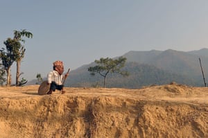 Dangi-walks-near-his-home-004.jpg