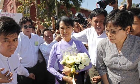Aung San Suu Kyi wins right to run in Burma elections | Aung San Suu ...