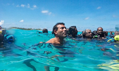 Maldives cabinet meeting Mohamed Nasheed 