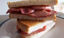 Bacon sandwiches with toasted bread