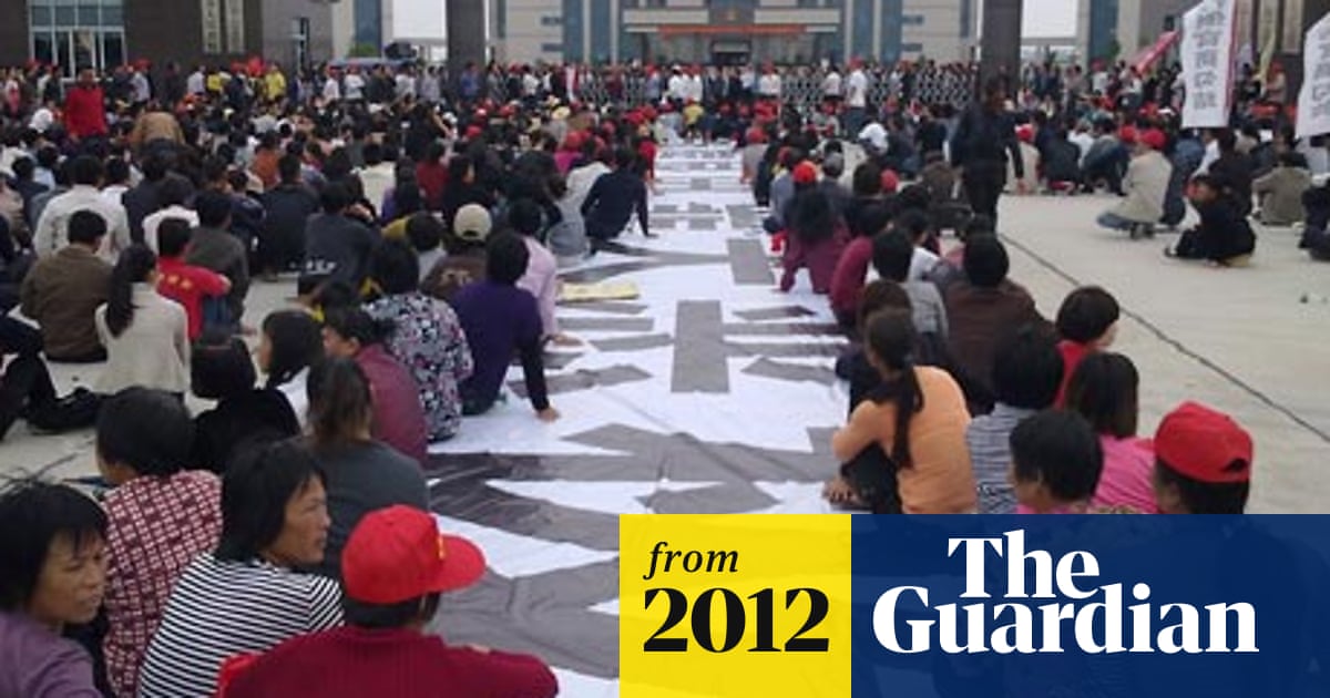 Chinese Villagers Clash With Police In Land Grab Protests China The Guardian