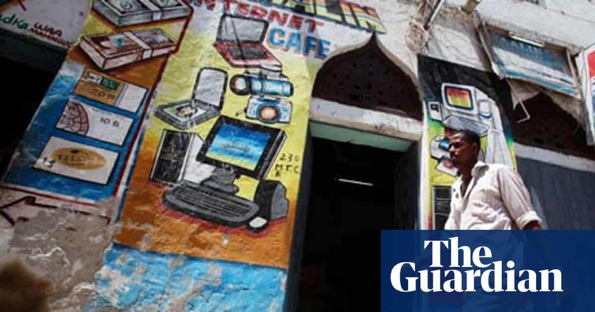 How 25 Years Of The Web Inspired The Travel Revolution Travel Websites The Guardian