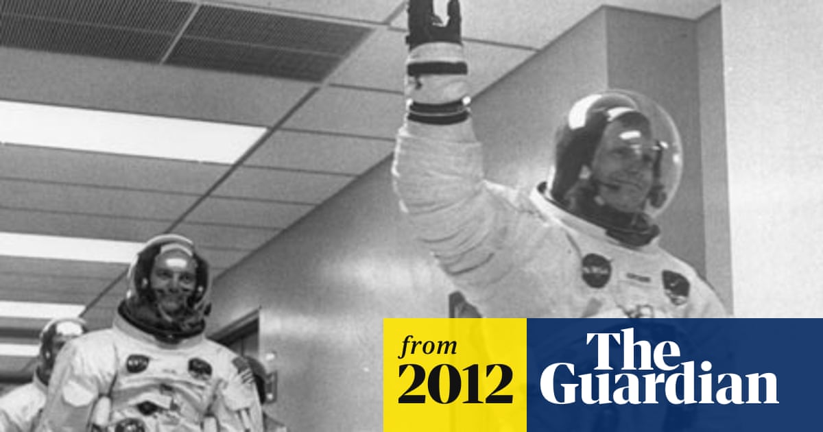 Neil Armstrong Breaks His Silence To Give Accountants Moon Exclusive Neil Armstrong The Guardian Neil Armstrong Breaks His Silence To Give Accountants Moon Exclusive Neil Armstrong The Guardian