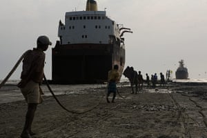Chittagong: Chittagong shipbreakers