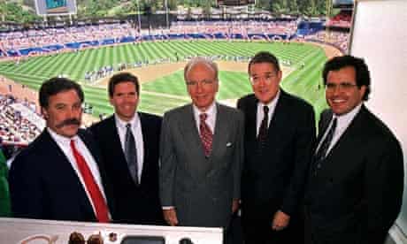 Rupert Murdoch and Chase Carey in 1998, at the LA Dodgers ground
