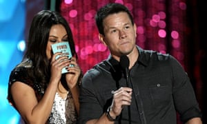 Mila kunis dating mark wahlberg
