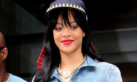 Unbelievable Fashion Risks That Made Rihanna a Style Icon 