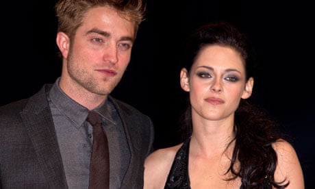 Kristen stewart og robert pattinson dating 2010