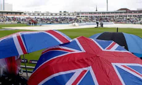 Rain delays the start of play at the Third ODI at Edgbaston