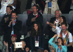 wills and kate olympics: Prince William, Duchess of Cambridge Prince Harry watch men's 100m final 