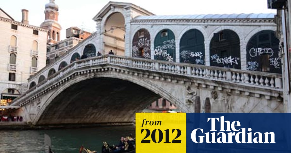 Rialto Bridge To Carry Advertising As Venice Seeks Cash For Restoration Italy The Guardian Rialto Bridge To Carry Advertising As Venice Seeks Cash For Restoration Italy The Guardian